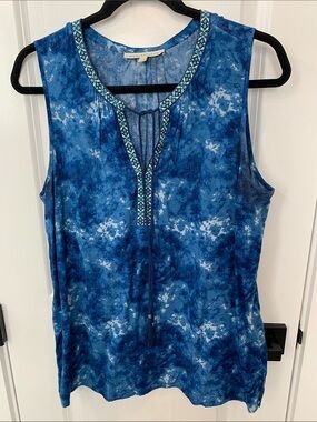 Daniel Rainn Blue Tie-Dye Sleeveless Split-Neck Tank